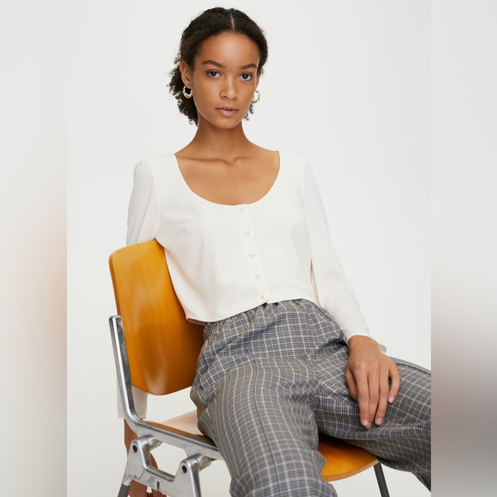 Aritzia Sunday Best Kissy Blouse